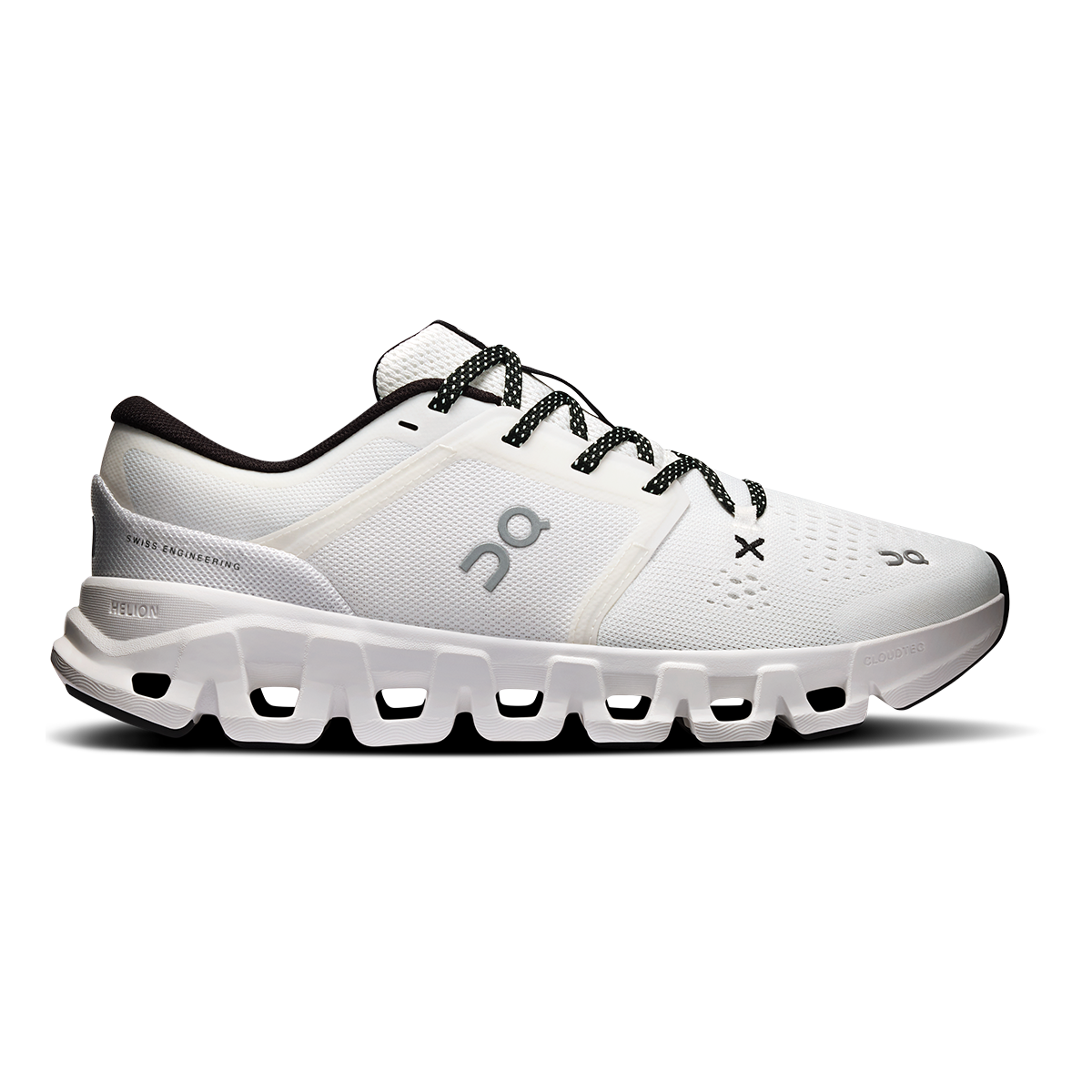 Tenis On Cloud X 5 Mujer - Blanco / Negro - vista 1