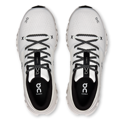 Tenis On Cloud X 5 Mujer - Blanco / Negro - vista 3